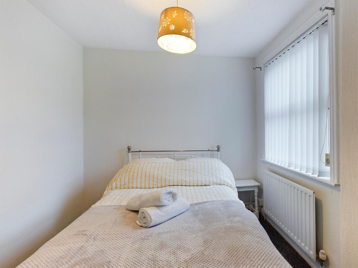 Cheerful 3 Bedroom Home With Free Parking And Wifi Chester Exterior photo